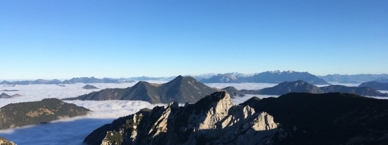 nachhaltiges reisen in deutschland in die natur in den bergen am wasser ueber den wolken