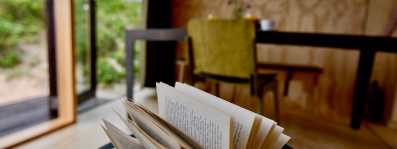 fuenf tipps wie du dir den urlaub nach hause holst nachhaltige unterkuenfte in deutschland corona krise wir bleiben zu hause stay home