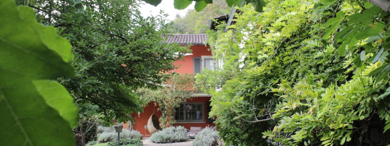 nachhaltige unterkunft cloud 7even ferienwohung ferienapartment ferienloft dreilaendereck suedbaden baden markgraefler land urlaub auf dem land in der natur lehmputz kalkfarben oekostrom aussenfassade