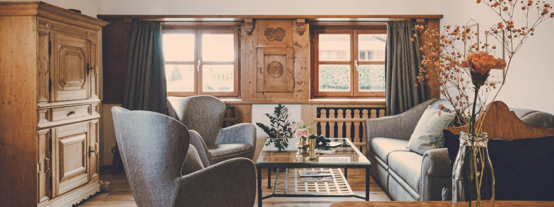 lederer hof tegernsee boutique apartments urlaub am wasser in den bergen mit kindern mit hund regionales fruehstueck kurze transportwege lokale lieferanten second hand moebel holzmoebel grosses apartment im alten stadel wohnraum