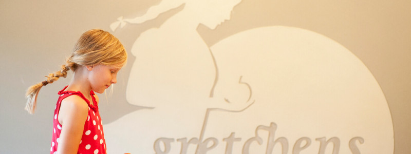 nachhaltige unterkunft familienhotel weimar urlaub in deuschland in der stadt oekologisches holzhaus stadturlaub staedtereise mit kindern mit grosseltern apartments umweltbewusstes reisen gretchen restaurant cafe logo