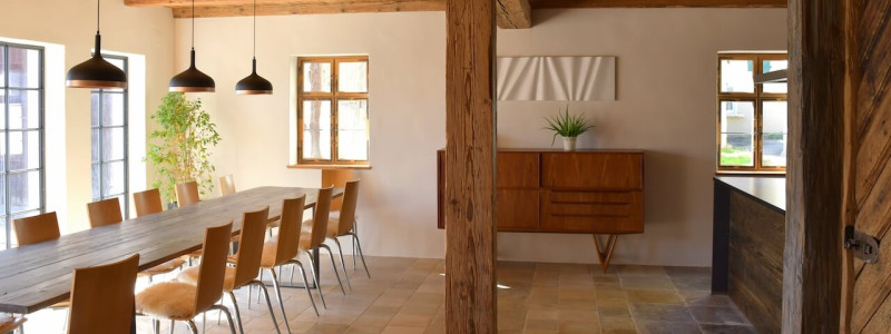 ferien im baudenkmal ickelheim bad windsheim denkmalschutz historische Baustoffe hackschnitzelanlage streuobstwiese urlaub auf dem land in bayern in der natur wandern radfahren ruhe geniessen wohn- esskueche ickelhaus 3