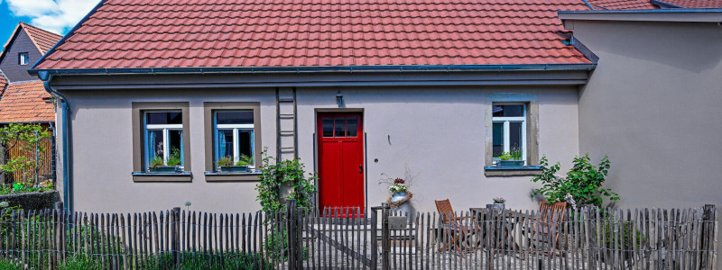 fraenkisches cottage mainbernheim albergo diffuso weinregion bestand bewahren nachhaltige sanierung alter ziegenstall radfahren urlaub in der natur im gruenen ruhig bayern fraekische weingegend rothenburg ob der tauber wuerzburg nuernberg bamberg aussenfassade