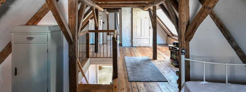 fraenkisches cottage mainbernheim albergo diffuso weinregion bestand bewahren nachhaltige sanierung alter ziegenstall radfahren urlaub in der natur im gruenen ruhig bayern fraekische weingegend rothenburg ob der tauber wuerzburg nuernberg bamberg obere etage