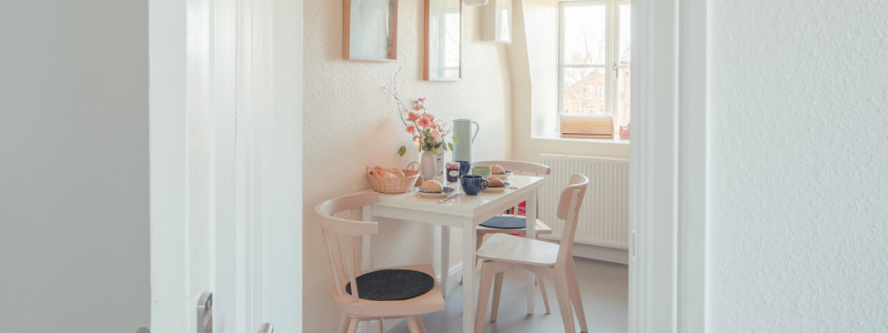 hejnielsons fehmarn ostsee urlaub mit kindern am meer in der natur nachhaltige ferienwohnungen umweltbewusst permakulturgarten ökostrom ökogas kueche ferienwohnung viktoria