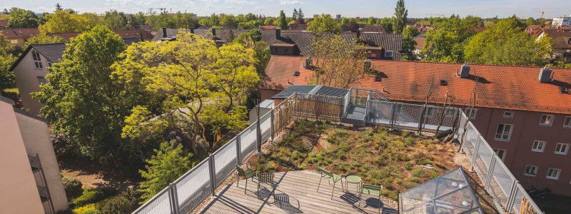 creativhotel luise bayern franken erlangen urlaub in deutschland erstes klimapositives hotel staedtereise geschaeftsreise dachterrasse von oben
