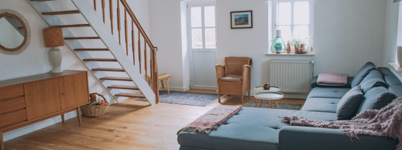 steigerwald franken into the green eco resort glamping zelte yoga retreat urlaub in der natur biologischer gemueseanbau tiere nachhaltiger tourismus appartment wohnraum mit couch