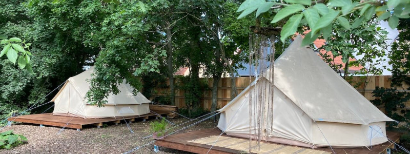 steigerwald franken into the green eco resort glamping zelte yoga retreat urlaub in der natur biologischer gemueseanbau tiere nachhaltiger tourismus zelte unter der kastanie