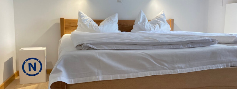 janbecks fairhaus gelting ostsee klimapostives nachhaltige hotel schleswig holstein flensburger foerde nachhaltiges autarkie kreislaeufe gutes essen saisonalitaet regionalitaet lokale produzenten holzbett thueringer manufaktur