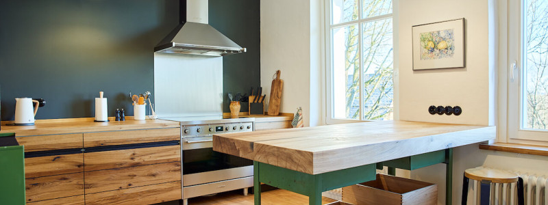 koenigliche oberfoersterei sankt andreasberg kofa 1895 ferienapartments oberharz berge in der natur mit kindern gruppe grossfamilie nachhaltiger tourismus klimafreundlich wohngesund seminare kueche kochinsel