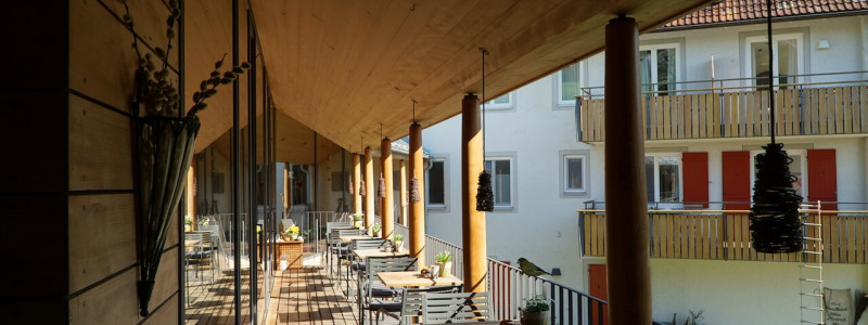 nachhaltige unterkuenfte in deutschland urlaub in der natur auf dem land am wasser ruhig kinder familie landhotel martinsmuehlen bodensee hinterland im gruenen allgaeu lindau bechtersweiler anbau