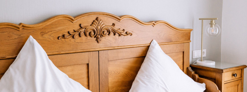 okelmann's hotel weserbergland niedersachsen entspannte achtsamkeit bewusster lifestyle yoga massage cafe restaurant regionale gesunde kueche vegan vegetartisch urlaub mit hund weserradweg bett kopfende