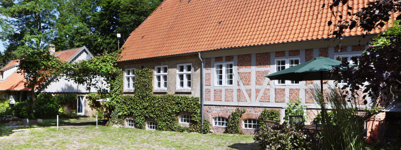 ort der zeit stentenmuehle schleswig holstein ferienwohnungen urlaub am wasser im gruenen in der natur mit hunden zwischen zwei meeren wasserkraftwerk hof