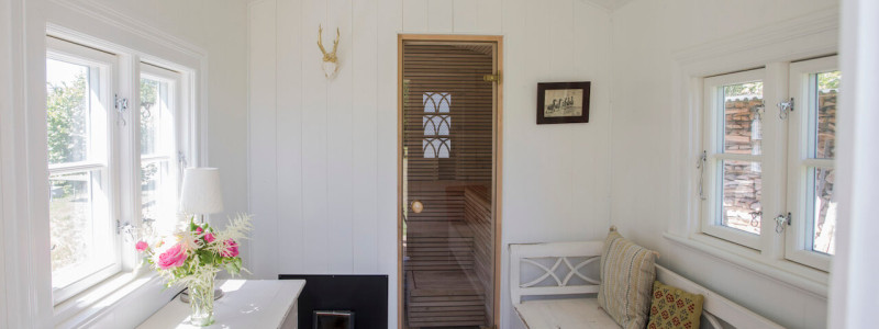 rügen natur urlaub in deutschland am meer am wasser an der ostsee mit familie mit kindern ökologische und natürliche bauweise nachhaltige unterkunft ferienhaus ferienwohnung boddenlandschaft neuendorfer wiek naturschutzgebiet sauna vorraum