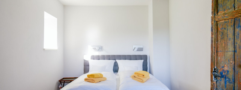 villa breitenberg bayerischer wald nachhaltige unterkunft boutiquie hotel ferienwohnung natur berge ruhe biologische kueche kultur seminare yoga retreats hochzeiten comfortzimmer rossstall