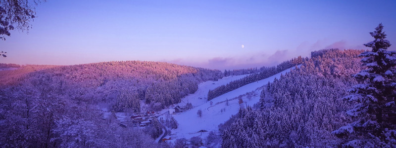 werkmeisters huette sankt andreasberg oberharz ferienhaus berghuette upcycling alte moebel handgemacht holz matthias schmidt berg winter