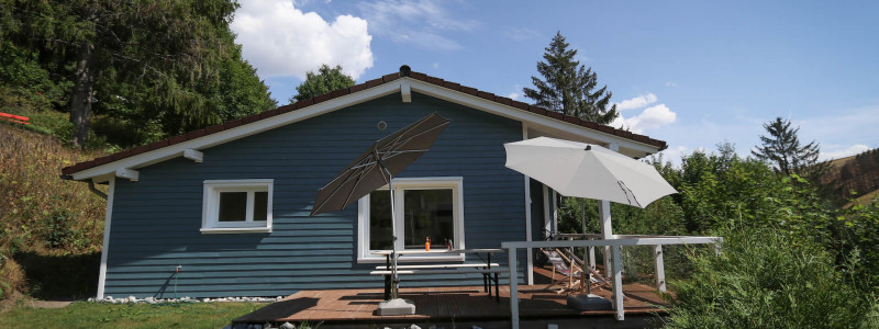 werkmeisters huette sankt andreasberg oberharz ferienhaus berghuette upcycling alte moebel handgemacht holz aussenansicht